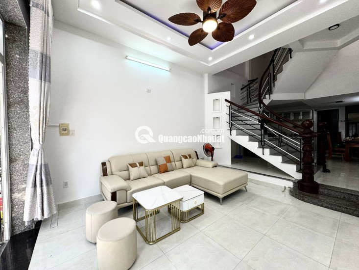 Bán nhà 2,5 tầng đường Nguyễn Huy Lượng - Gần biển